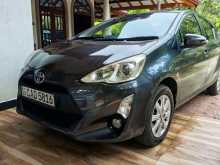 Toyota Aqua Prius C 2014 Car
