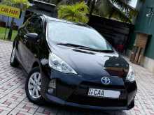 Toyota Aqua Prius C 2014 Car