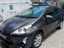 Toyota Aqua Prius C 2015 Car