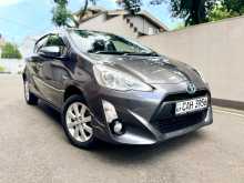 Toyota Aqua Prius C 2015 Car