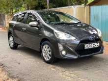 Toyota Aqua Prius C 2015 Car
