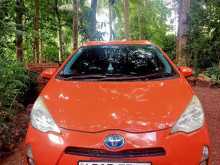 Toyota Aqua Prius C 2014 Car