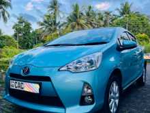 Toyota Aqua Prius C 2014 Car