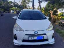 Toyota Aqua S 2012 Car