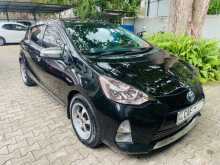 Toyota AQUA S Grade 2014 Car