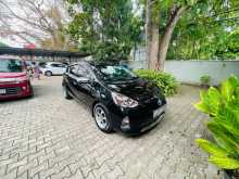https://riyasewana.com/uploads/toyota-aqua-s-11141831383.jpg