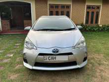 https://riyasewana.com/uploads/toyota-aqua-s-1118243022392.jpg