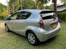 https://riyasewana.com/uploads/toyota-aqua-s-1118245824501.jpg