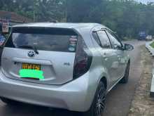 https://riyasewana.com/uploads/toyota-aqua-s-112075322762.jpg