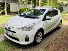 https://riyasewana.com/uploads/toyota-aqua-s-112490317835.jpg