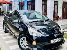 https://riyasewana.com/uploads/toyota-aqua-s-118134322582.jpg