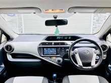 https://riyasewana.com/uploads/toyota-aqua-s-118134323003.jpg