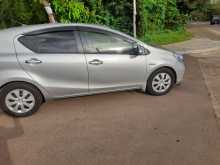 https://riyasewana.com/uploads/toyota-aqua-s-121501504272.jpg