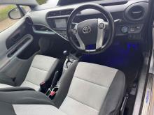 https://riyasewana.com/uploads/toyota-aqua-s-1217431924441.jpg