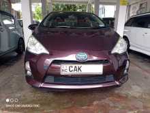 Toyota AQUA S Grade 2014 Car