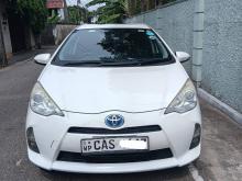 Toyota Aqua S Grade 2013 Car