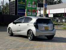 https://riyasewana.com/uploads/toyota-aqua-s-1411343722313.jpg