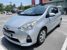 Toyota Aqua S Grade 2012 Car