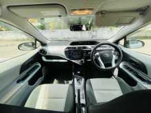 https://riyasewana.com/uploads/toyota-aqua-s-1616054122573.jpg