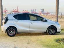 https://riyasewana.com/uploads/toyota-aqua-s-1623055722263.jpg
