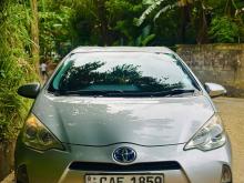 https://riyasewana.com/uploads/toyota-aqua-s-1623185524094.jpg