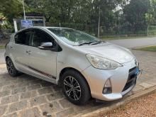 https://riyasewana.com/uploads/toyota-aqua-s-166422024933.jpg