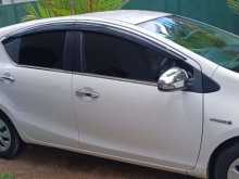 https://riyasewana.com/uploads/toyota-aqua-s-171318484063.jpg