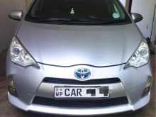 Toyota AQUA S Grade 2013 Car