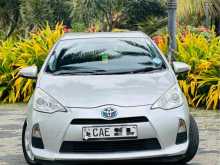Toyota Aqua S Limited 2015 Car