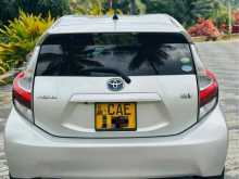 https://riyasewana.com/uploads/toyota-aqua-s-1722075022563.jpg