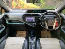 https://riyasewana.com/uploads/toyota-aqua-s-18215342713.jpg