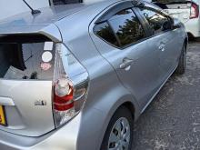 https://riyasewana.com/uploads/toyota-aqua-s-191044536324.jpg