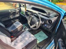 https://riyasewana.com/uploads/toyota-aqua-s-191050476964.jpg