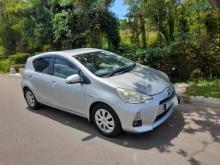 https://riyasewana.com/uploads/toyota-aqua-s-191305466672.jpg