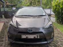 Toyota Aqua S Limited 2013 Car