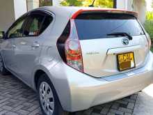 https://riyasewana.com/uploads/toyota-aqua-s-1932024633.jpg
