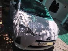 Toyota Aqua S Grade 2012 Car
