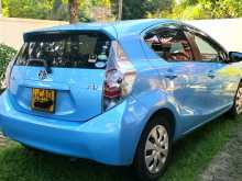 https://riyasewana.com/uploads/toyota-aqua-s-2012-1110200212503.jpg