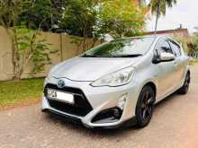 Toyota Aqua S Limited 2012 Car