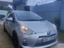 https://riyasewana.com/uploads/toyota-aqua-s-2012-157432612322.jpg
