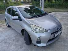 https://riyasewana.com/uploads/toyota-aqua-s-2012-1621132512732.jpg