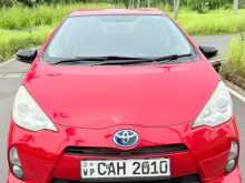Toyota Aqua S Grade 2012 Car