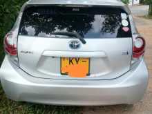 https://riyasewana.com/uploads/toyota-aqua-s-2012-1820263312763.jpg