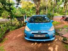 https://riyasewana.com/uploads/toyota-aqua-s-2012-1917330212703.jpg
