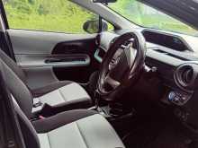 https://riyasewana.com/uploads/toyota-aqua-s-2012-2021291412654.jpg
