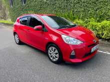 https://riyasewana.com/uploads/toyota-aqua-s-2012-208583412252.jpg