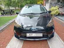 Toyota Aqua S Grade 2012 Car