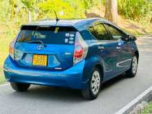 https://riyasewana.com/uploads/toyota-aqua-s-2012-27193912313.jpg