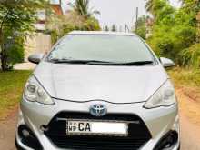 Toyota Aqua S Limited 2012 Car