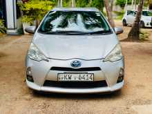Toyota Aqua S Grade 2012 Car